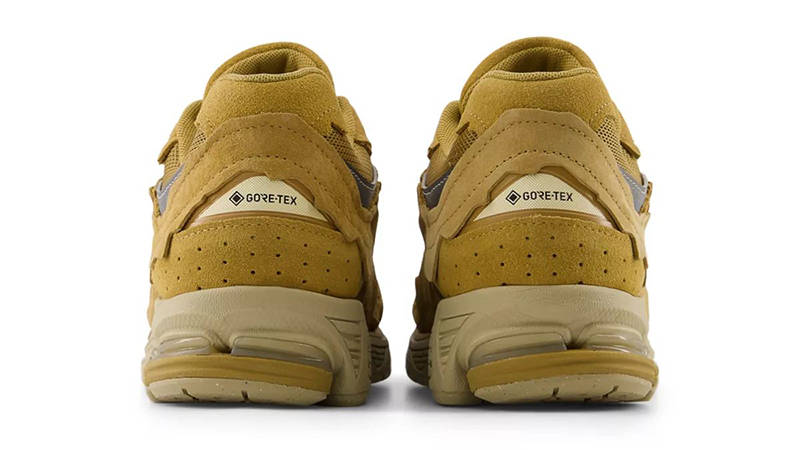 New Balance 2002R Gore-Tex Protection Pack Stucco U20027OI back