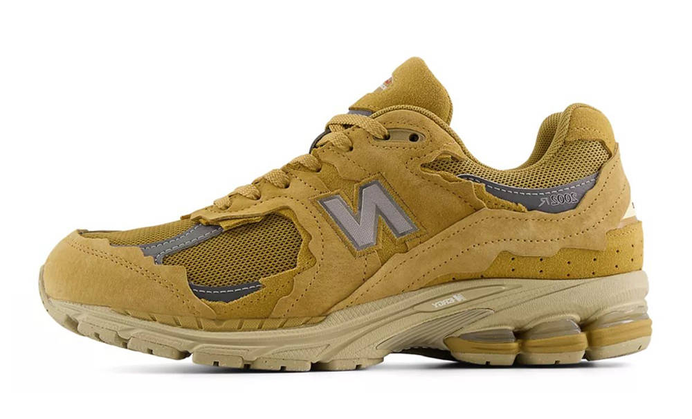 New Balance 2002R Gore-Tex Protection Pack Stucco