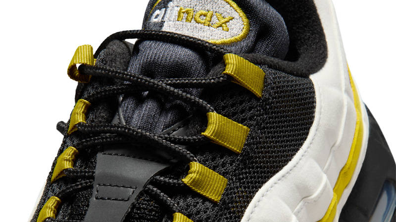 Nike Air Max 95 OG Saffron Quartz Detail