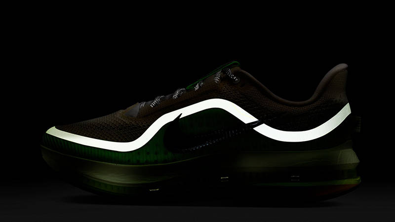 Nike Pegasus Premium Barely Volt HQ2592-701 in the dark
