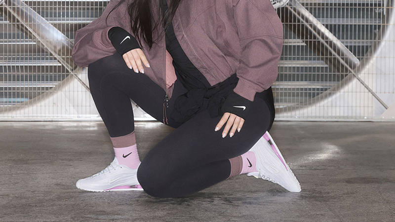 Nike Shox Z White Light Magenta HQ7540-101 feature