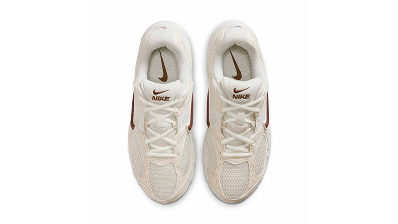 Nike V5 RNR White Phantom IQ7577-121 middle