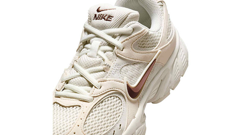 Nike V5 RNR White Phantom IQ7577-121 tongue