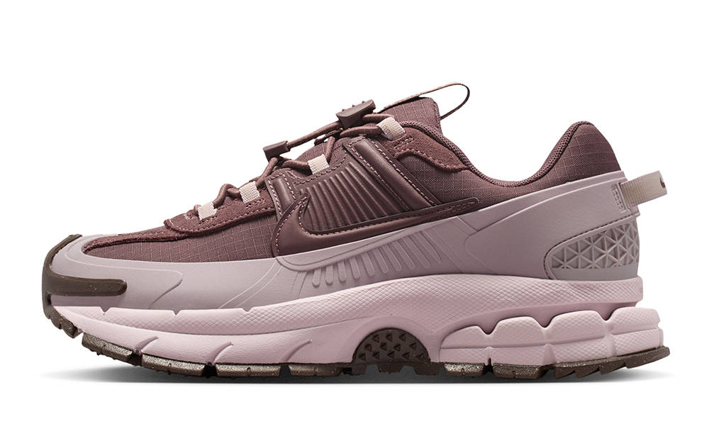 Nike Zoom Vomero 5 Roam Tattoo Particle Rose
