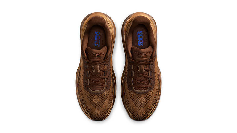 Nike Vomero Premium Flat Stout IQ0028-200 middle