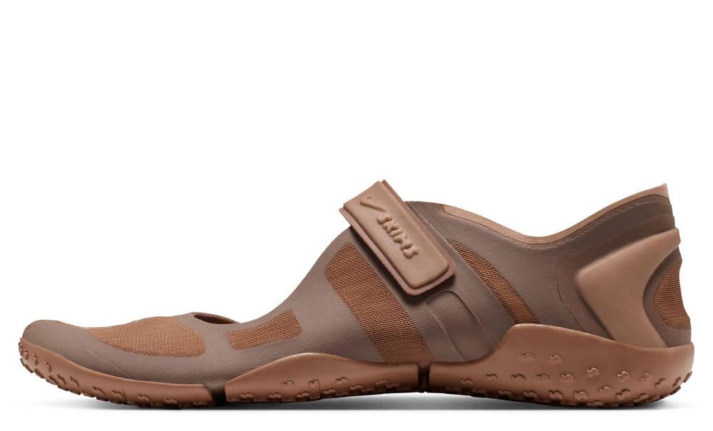 camel toe shoes nike