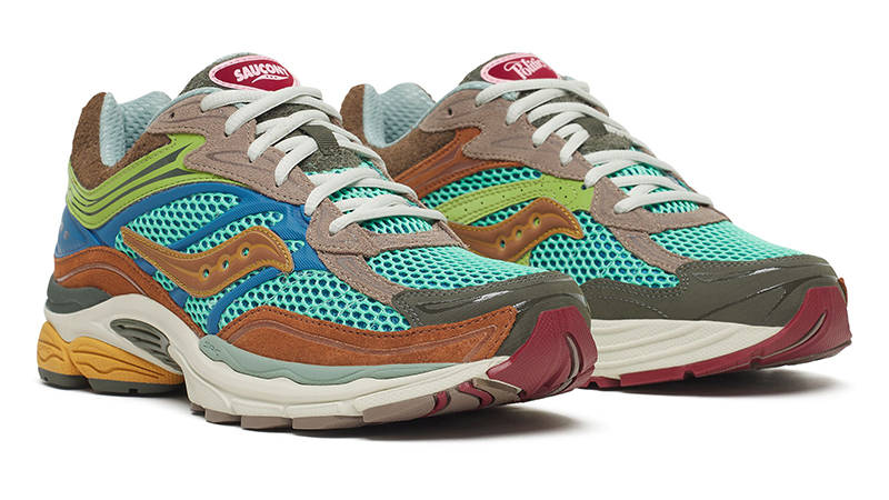 Sneaker Politics x Saucony Omni 9 Sportsman’s Paradise S71032-1 front