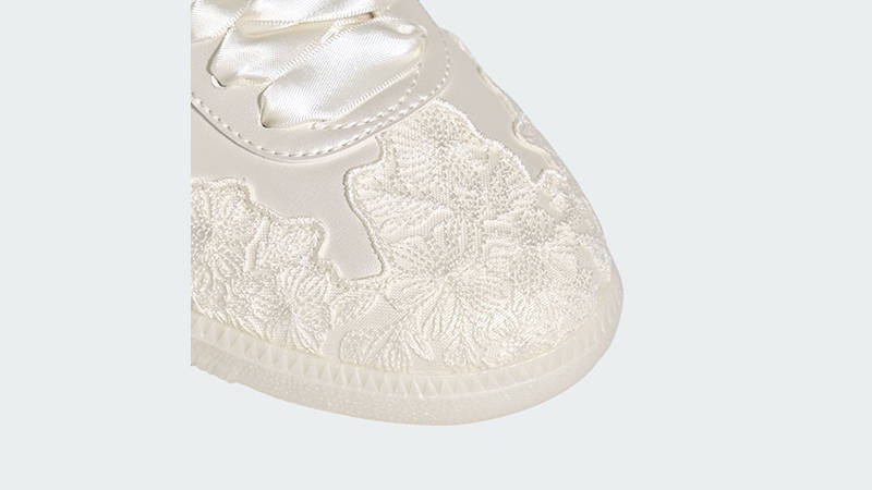 adidas Samba OG Valentine's Day White Silver HP3658 toe