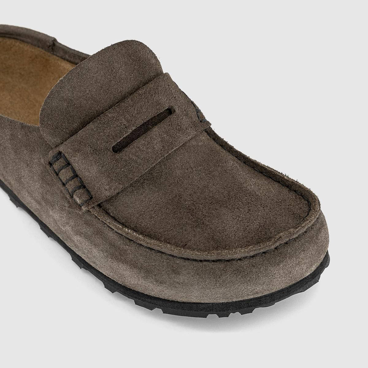 Birkenstock Naples Wrapped Clogs Suede Concrete Grey 1029672 toe