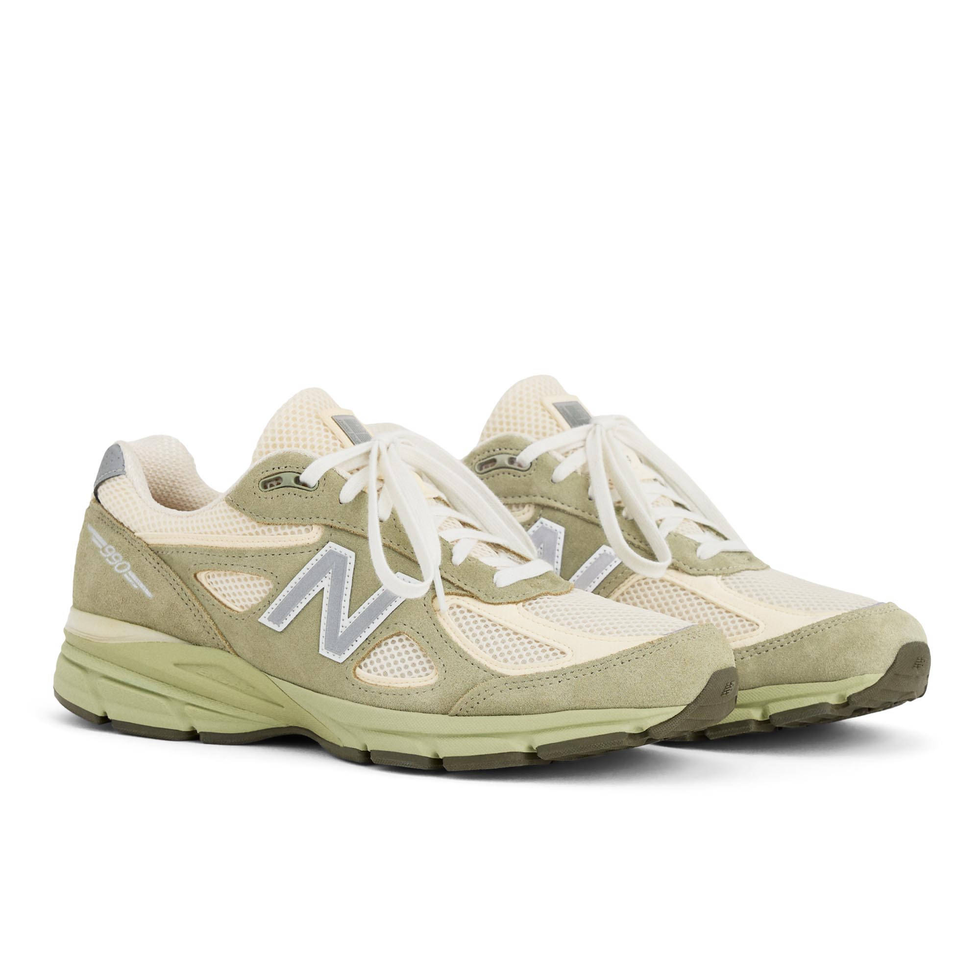 New Balance 990v4 Olive Front