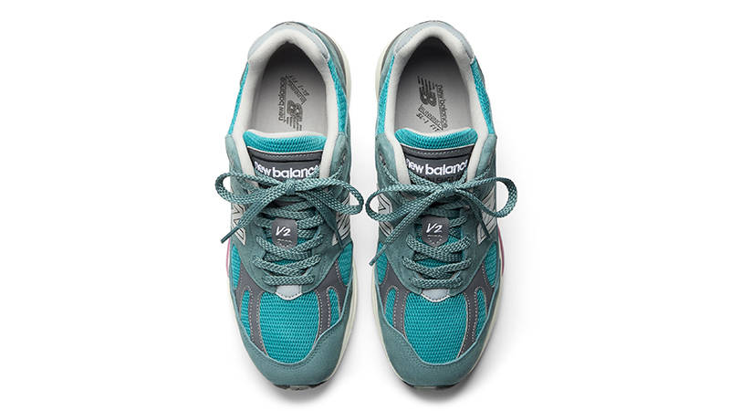New Balance 991v2 Porcelain U991TT2 middle