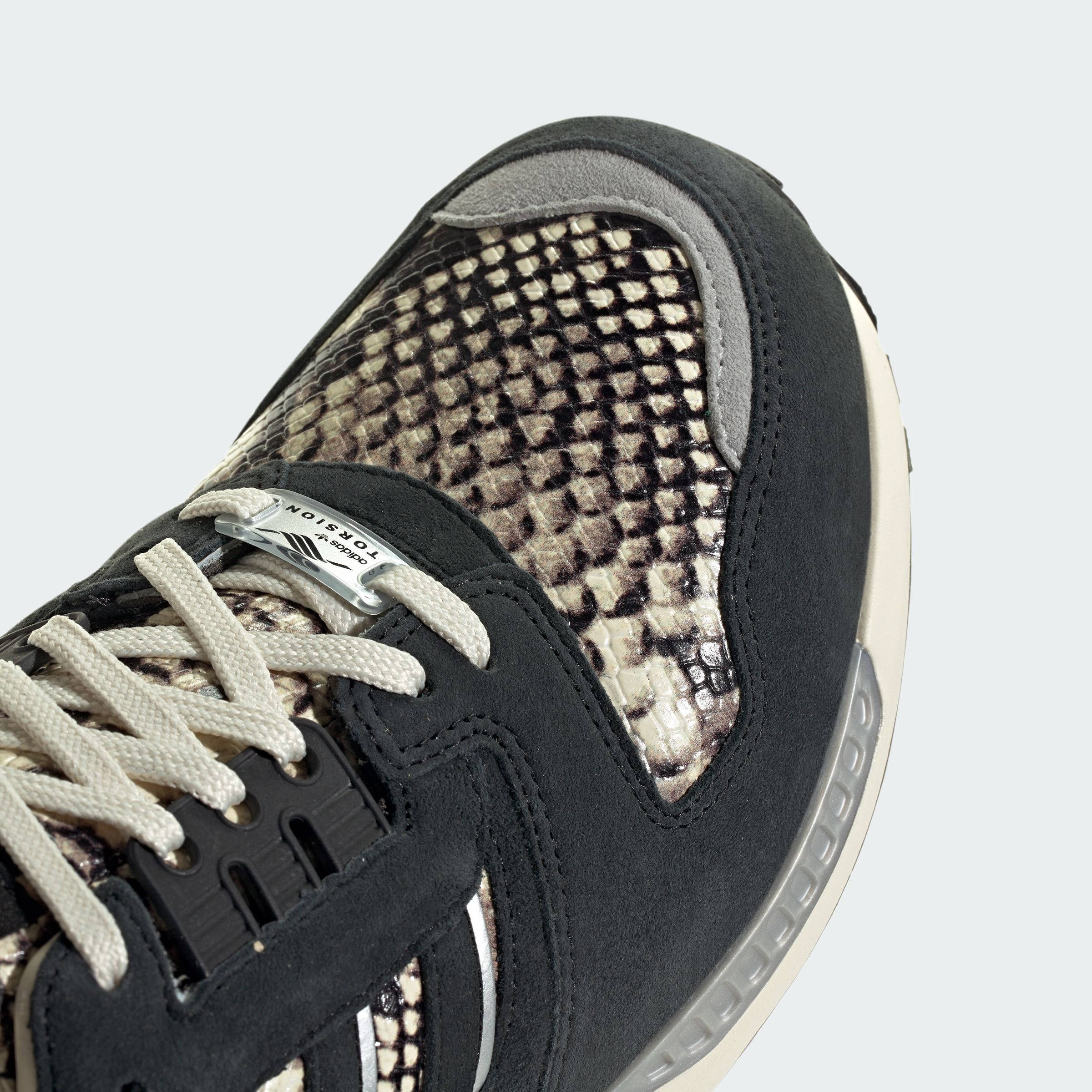 adidas ZX 8000 Animal Pack Snakeskin Black KI1383 toe