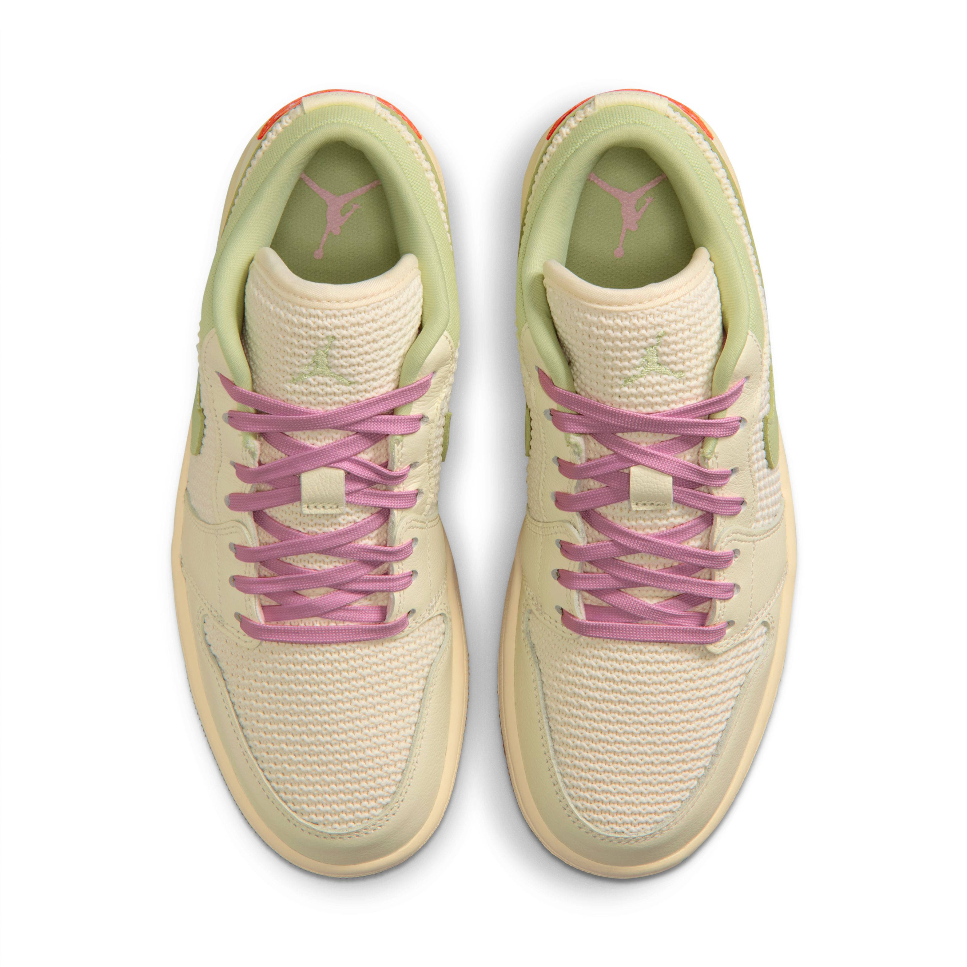 Air Jordan 1 Low Olive Aura II0569-100 middle