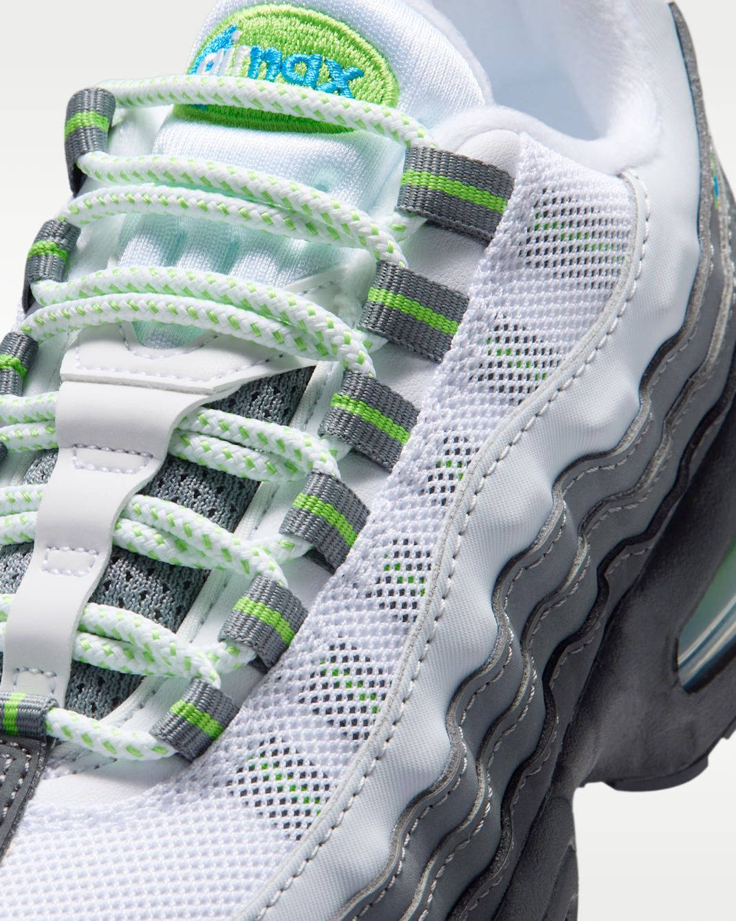 Nike Air Max 95 GS Big Bubble Apple Green IR1481-010 tongue