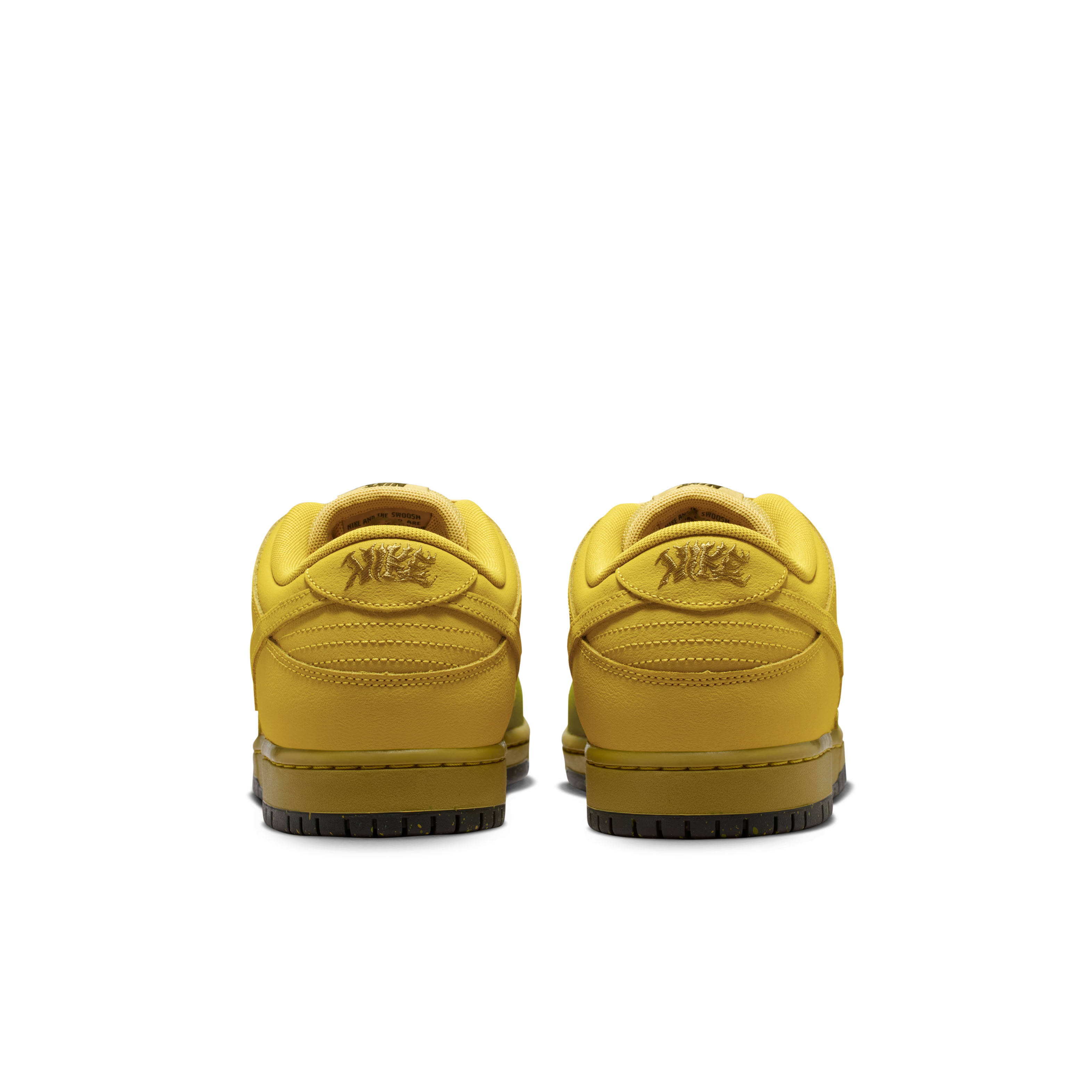 Nike SB Dunk Low Saffron Quartz Heel