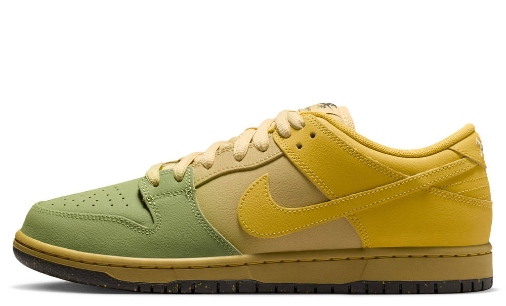 Nike SB Dunk Low Saffron Quartz