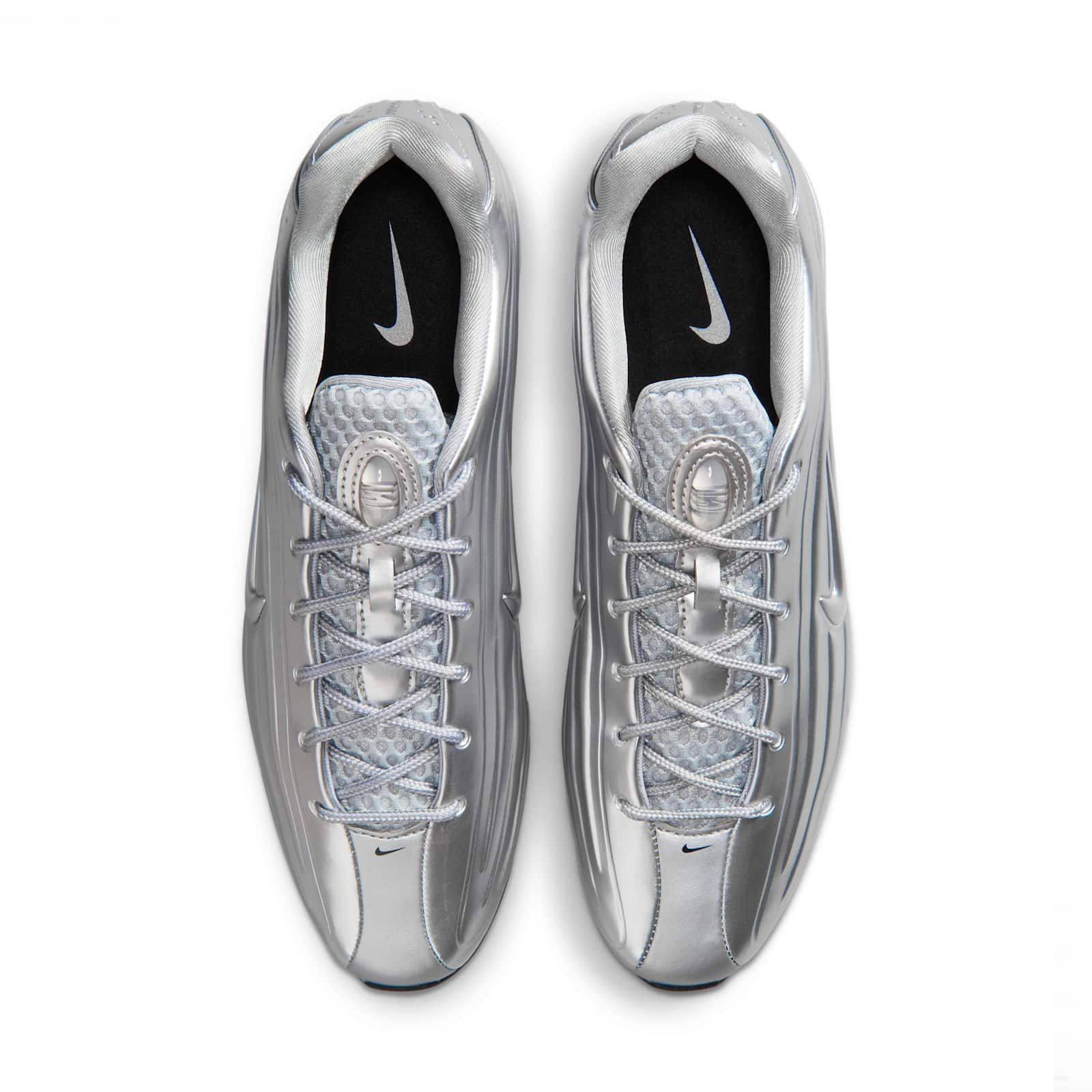 Nike Shox Z Silver Black IO7843-002 middle