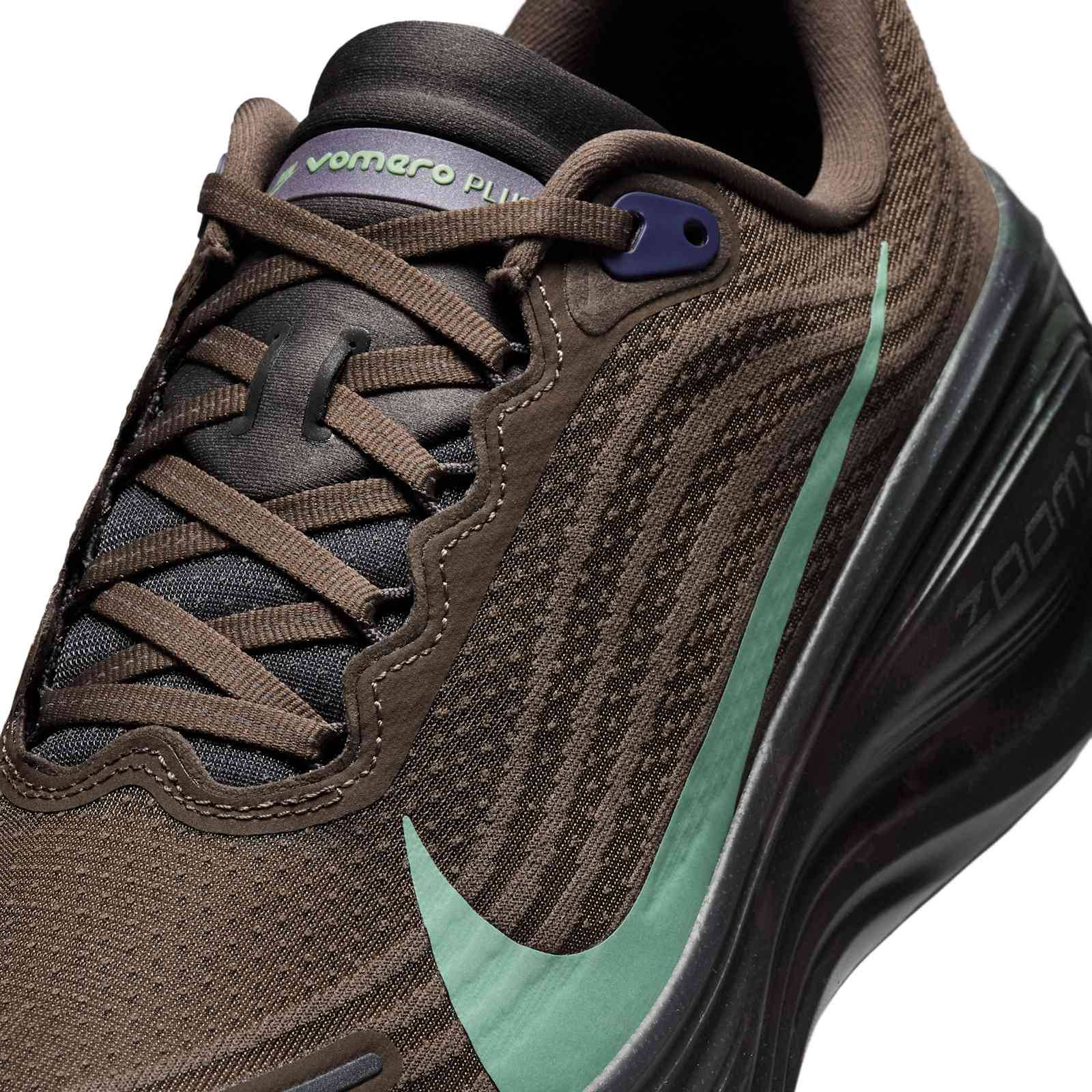 Nike Vomero Plus Ironstone Quartz Patina IR7550-030 Detail