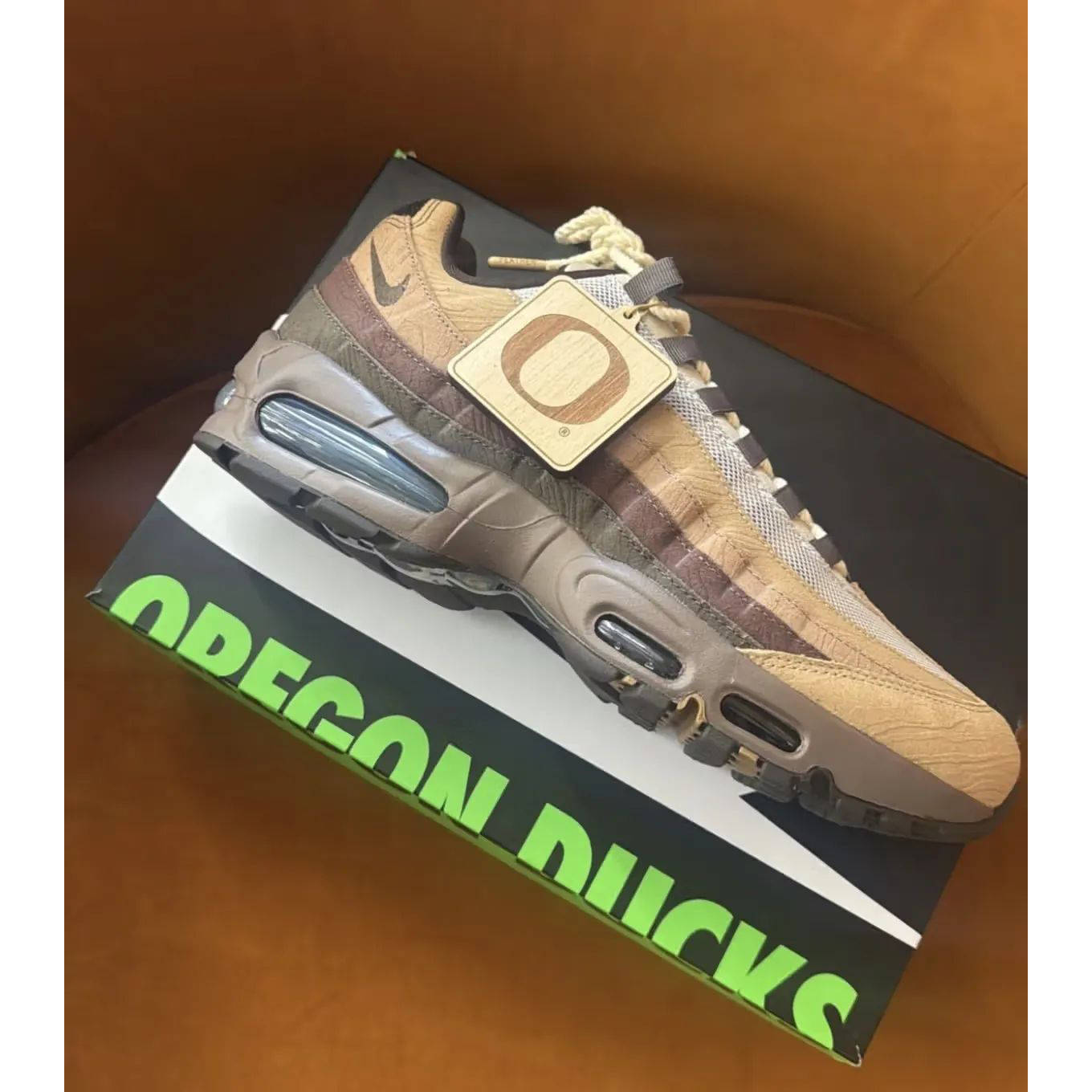 Oregon Ducks x Nike Air Max 95 Lumber Yard IQ3988-001 first look