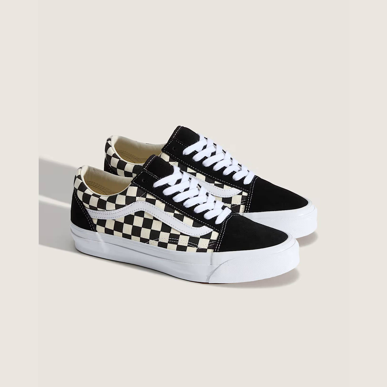 Vans Old Skool Reissue 36 Black Off White VN000CQD2BO front