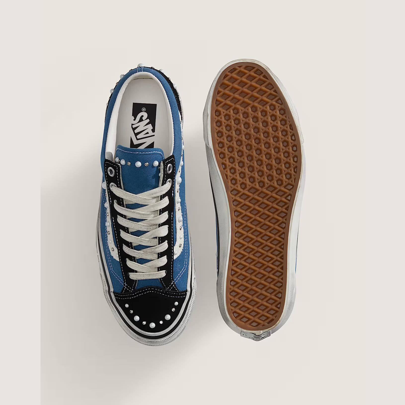 Vans Premium Old Skool 36 Black Navy Blue VN000E8VYA6 middle