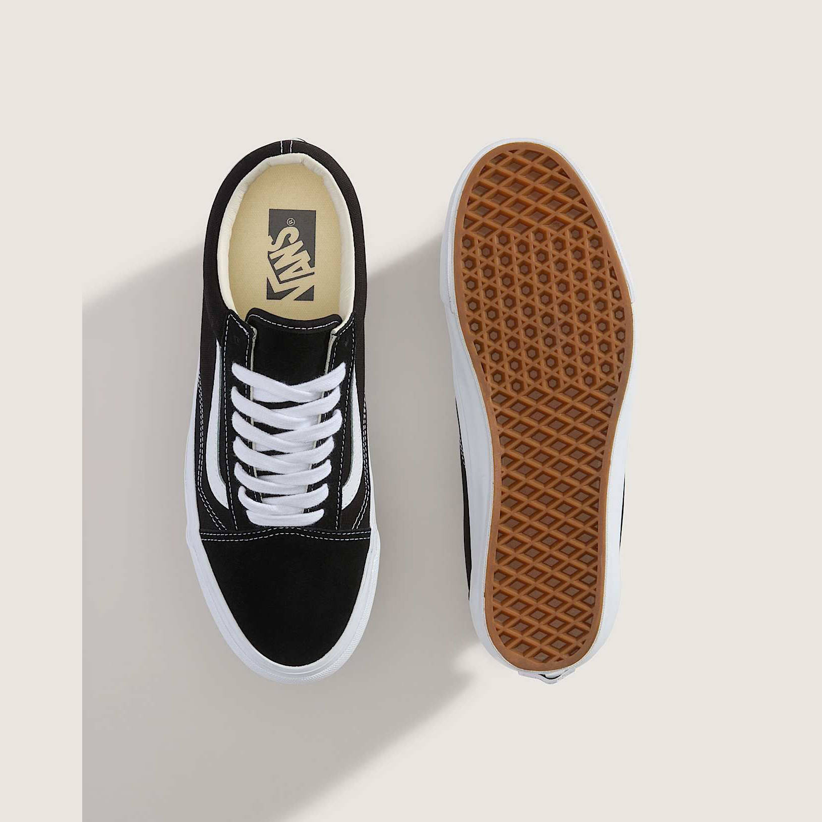Vans Premium Old Skool Black White VN000CQDBA2 middle