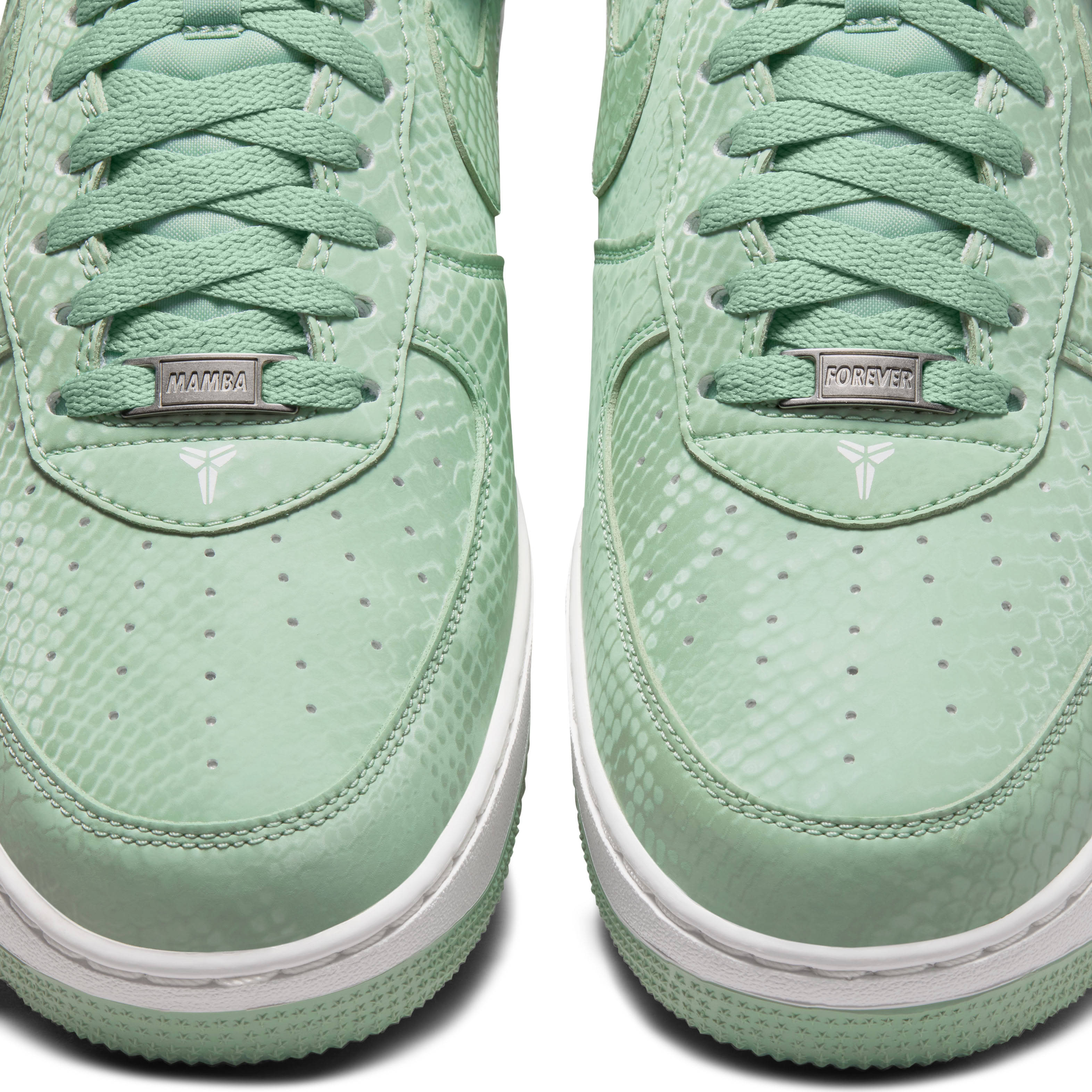 Kobe Bryant x Nike Air Force 1 Low Steam Top Closeup