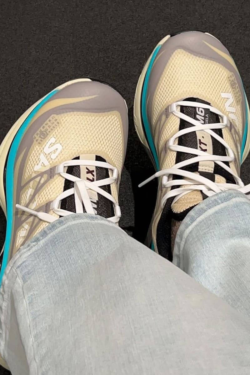 MM6 x Salomon XT-MM6 Beige Blue on foot