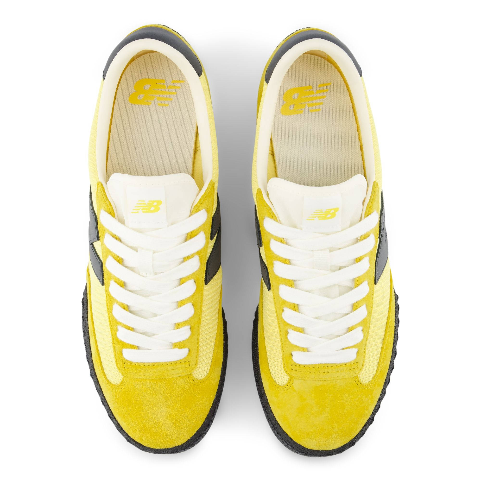 New Balance Gator Run Apollo Gold Black UGTR9SR middle