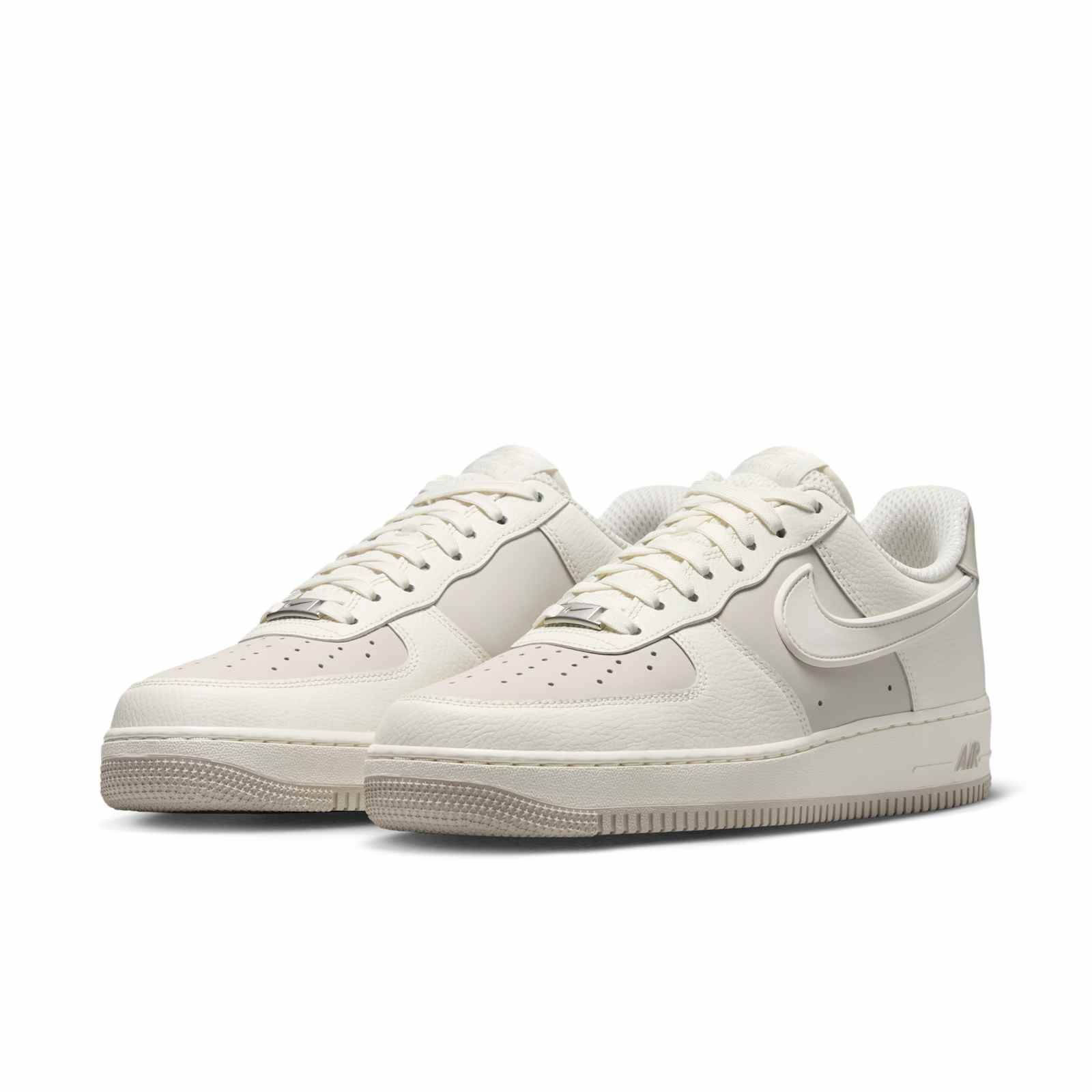 Nike Air Force 1 07 LV8 Sail Light Bone IR1475-133 front