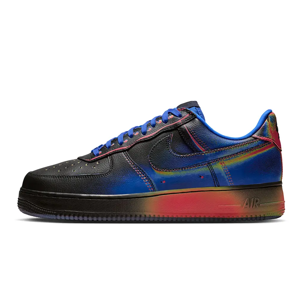 Nike Air Force 1 Low Heat Map lateral view showing black leather upper with thermographic gradient lower panel and Swoosh detailing