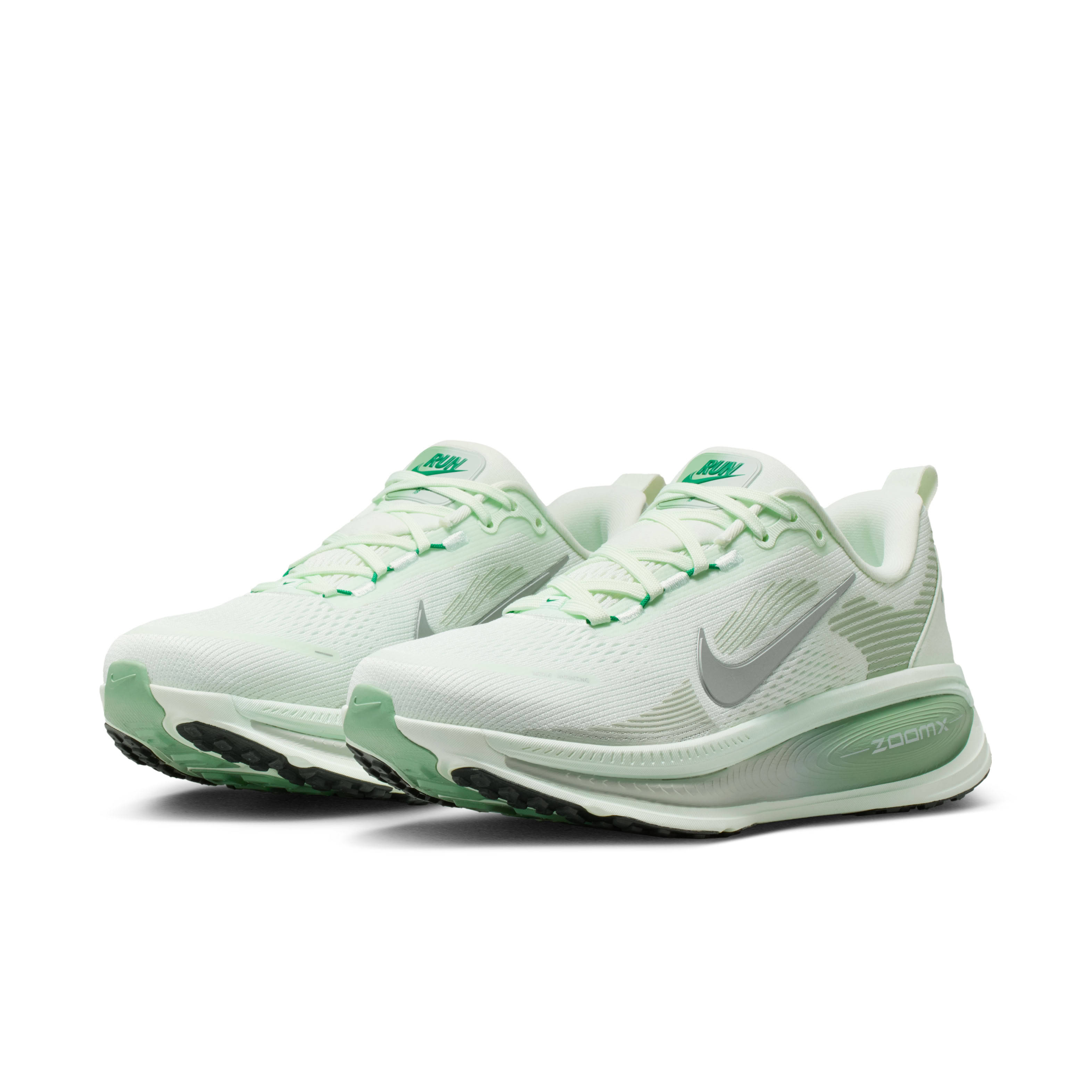 Nike Vomero 18 Barely Green Steam Pair