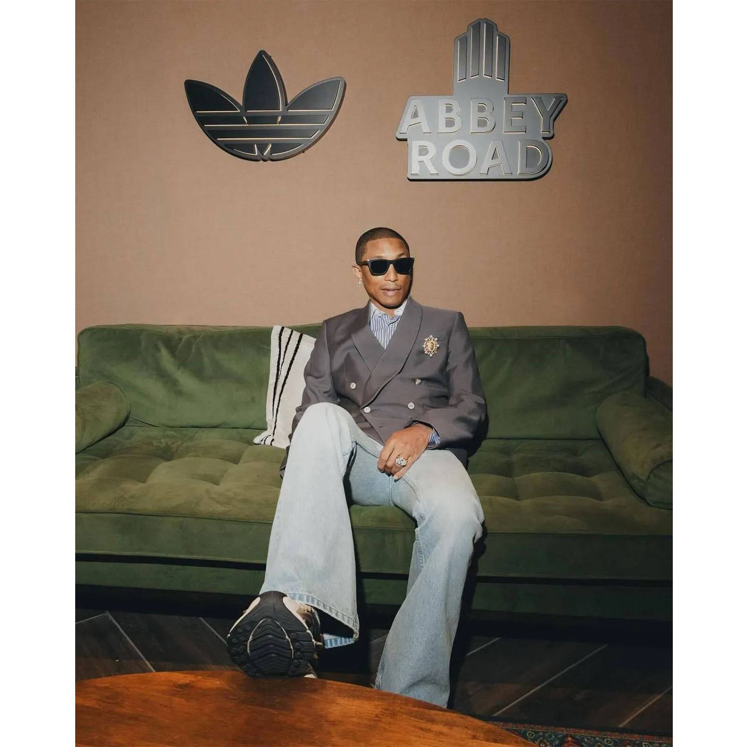 Pharrell x adidas Adistar Jellyfish Crystal Sand KH6729 first look sole