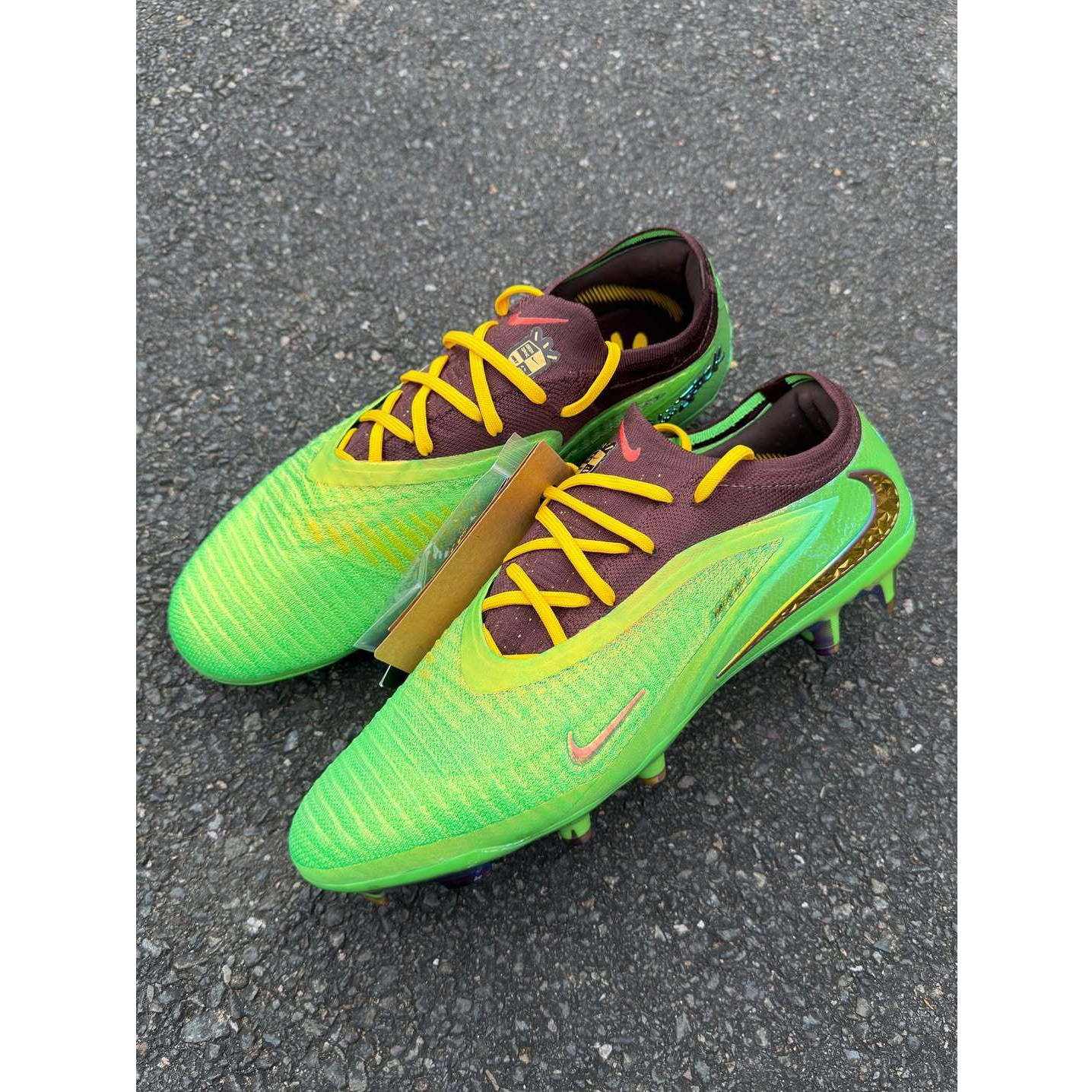 Travis Scott x Nike Phantom 6 Low Elite Green Brown front
