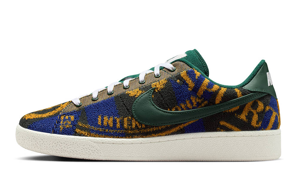 Nike Tennis Classic Fir White Multi IR1114-300