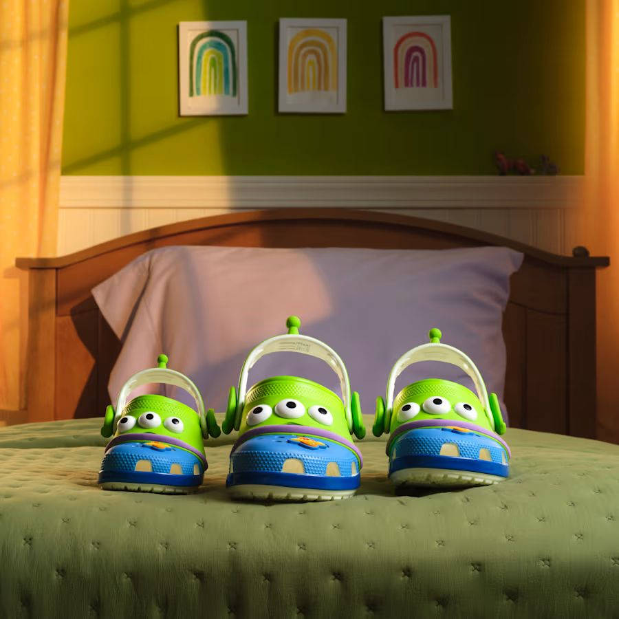 Toy Story x Crocs Classic Clog Aliens Multi 213010-90H from front
