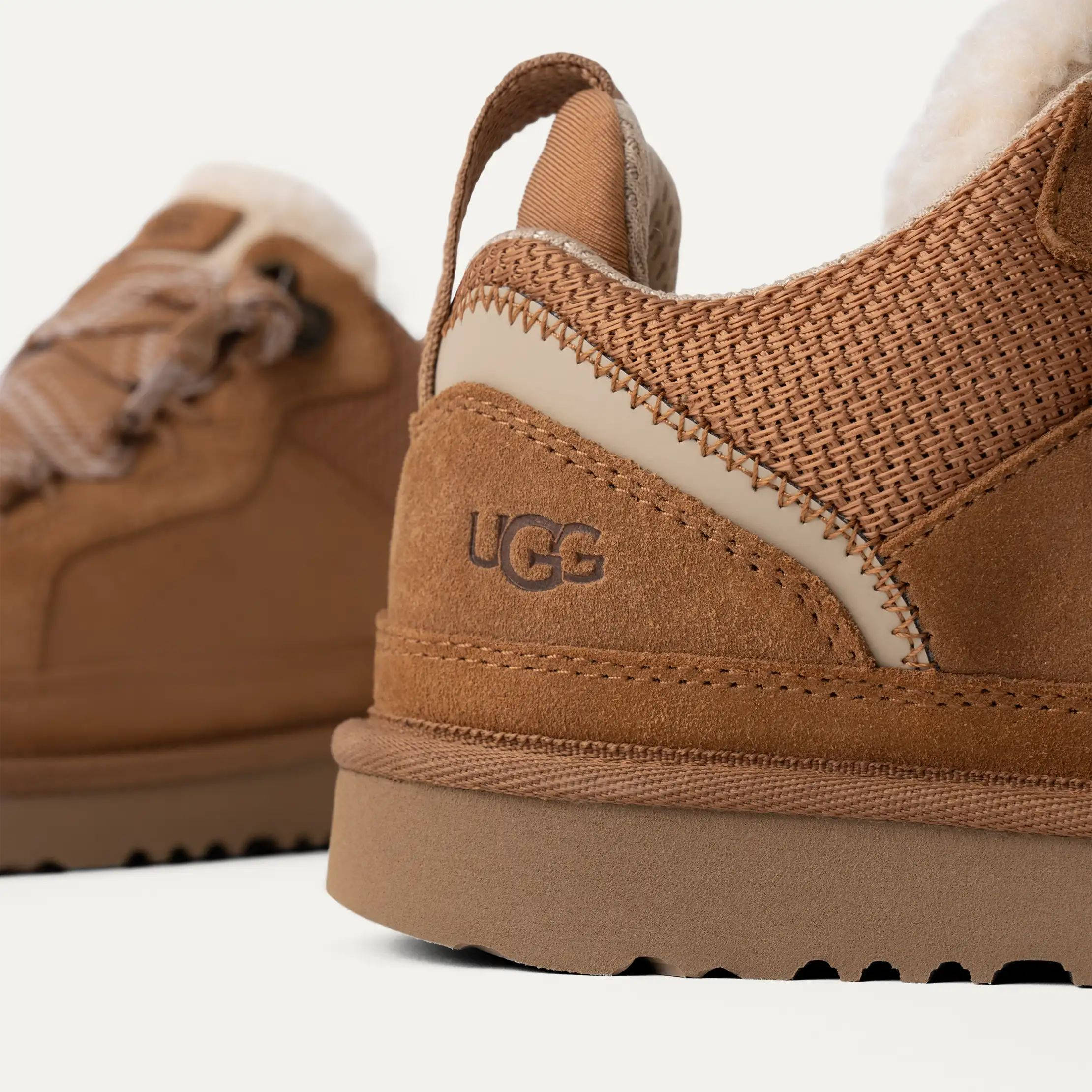 UGG Lowmel Kids Chestnut 1152410K-CHE heel