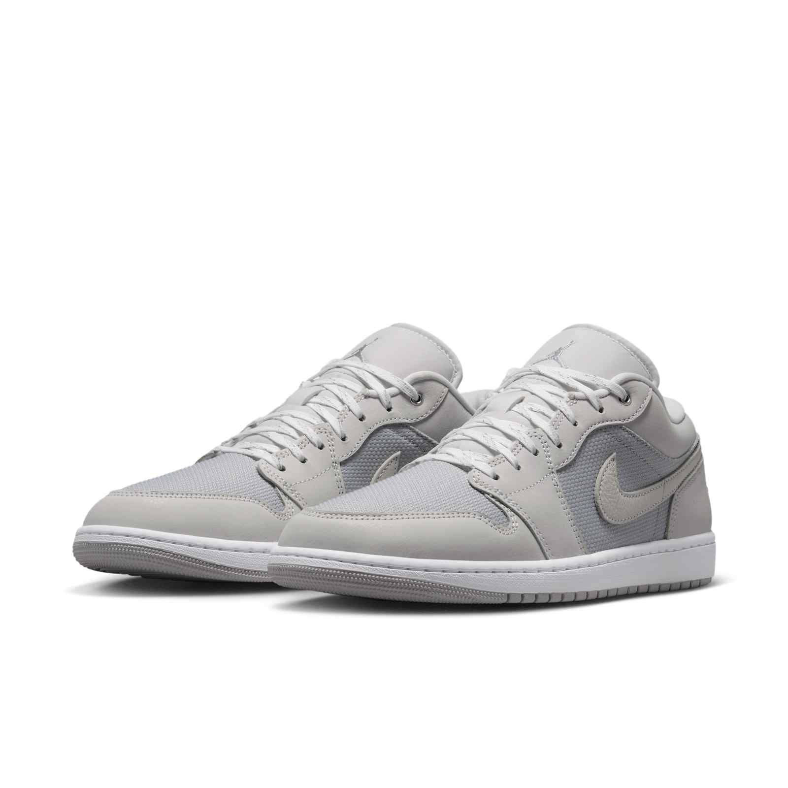 Air Jordan 1 Low Soft Pearl Grey IO2049-100 front