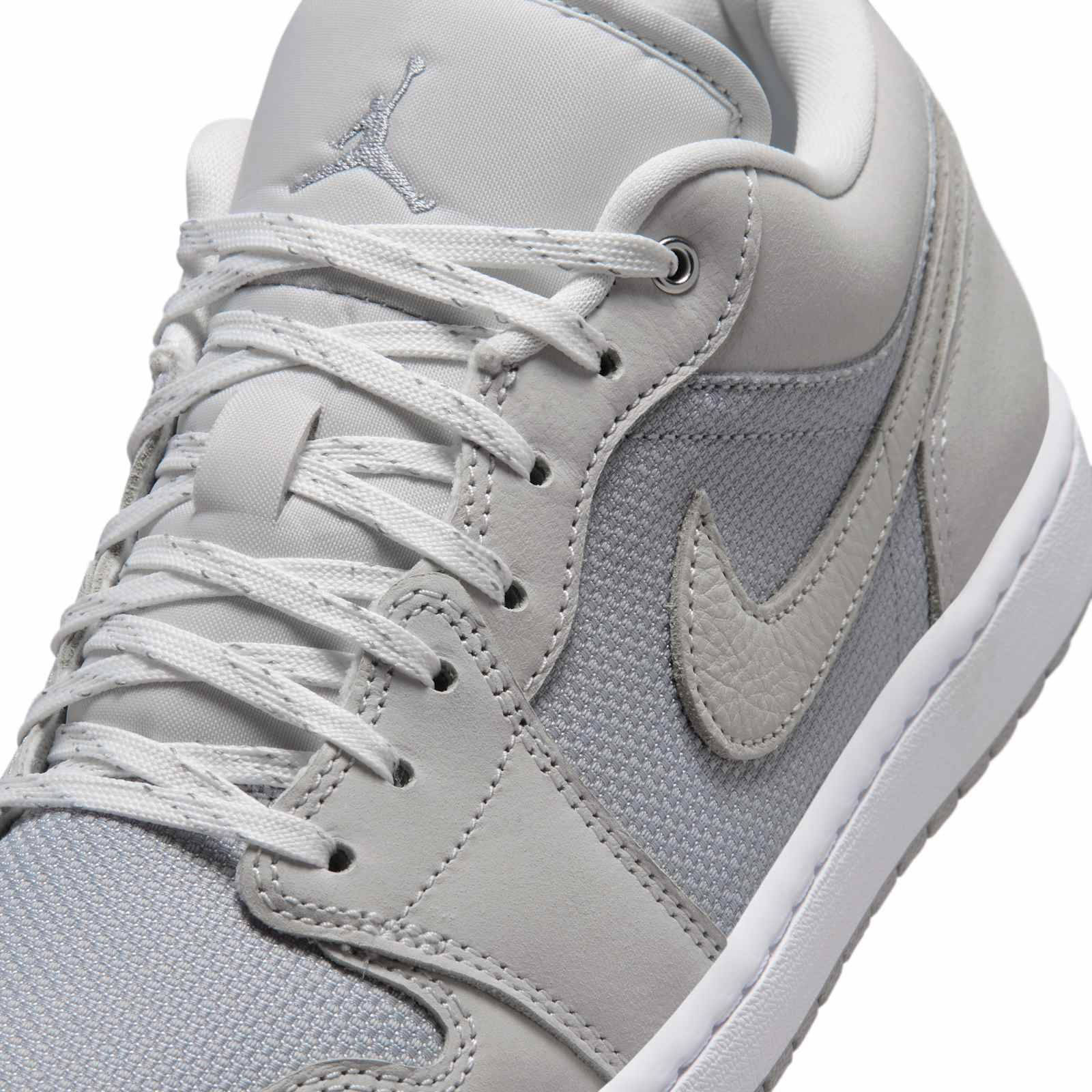 Air Jordan 1 Low Soft Pearl Grey IO2049-100 side
