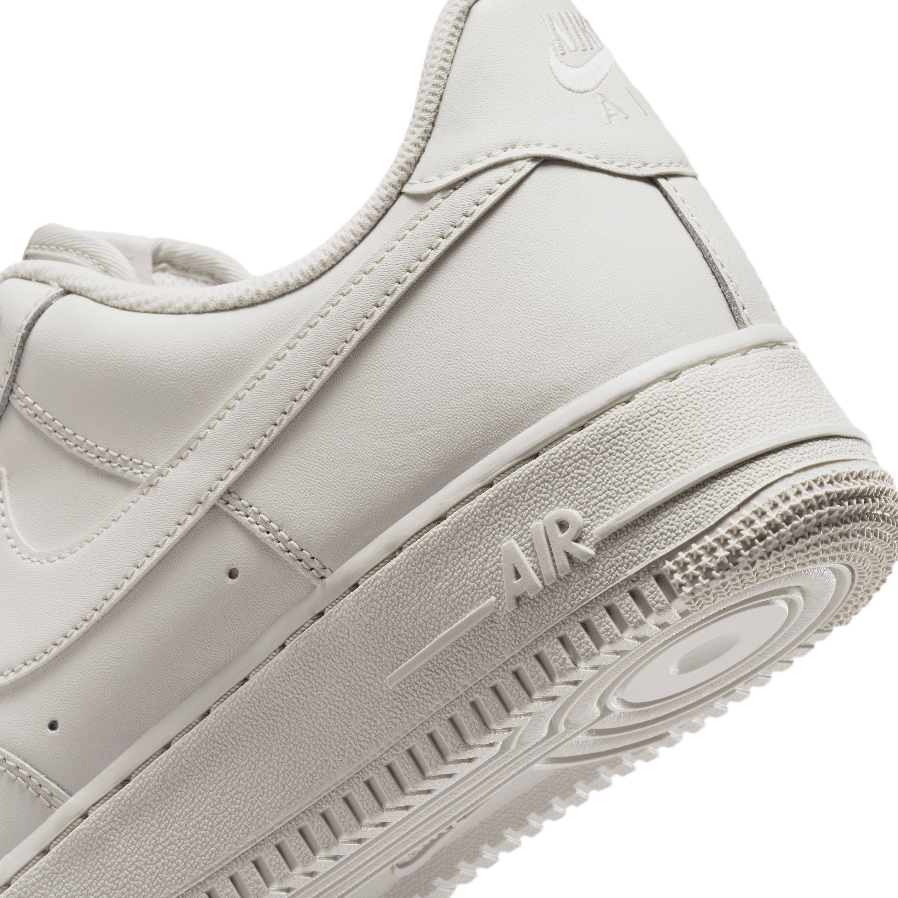 Nike Air Force 1 '07 Light Bone Metallic Silver Detail 1
