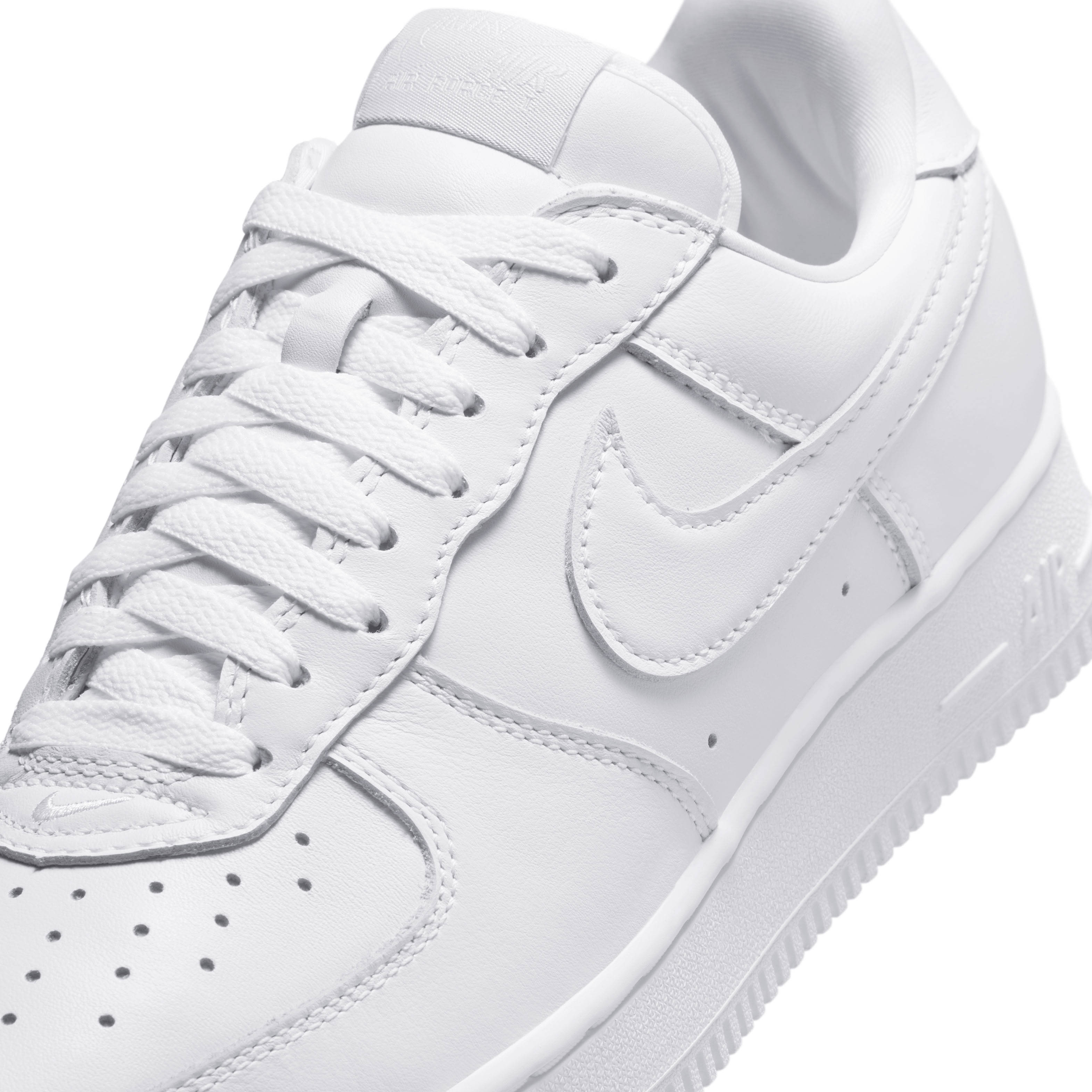 Nike Air Force 1 Low '01 Triple White Detail