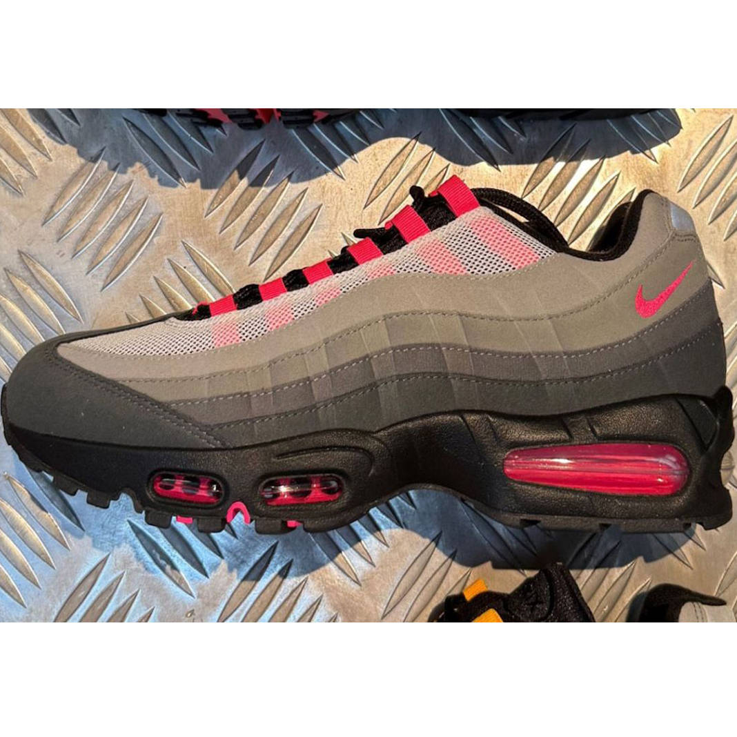 Nike Air Max 95 Black Tongue Pack Pink first look