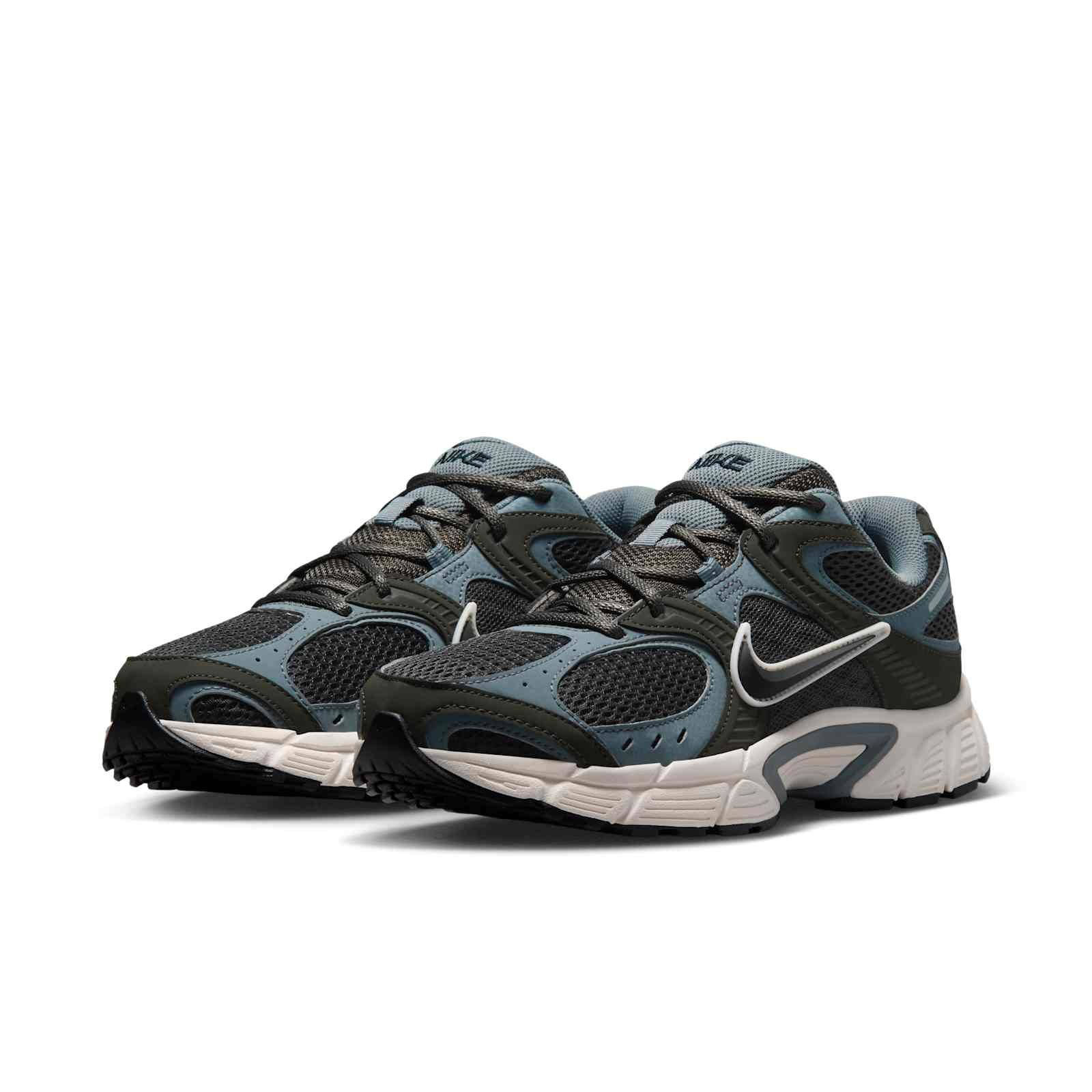 Nike V5 RNR Black Newsprint IO7835-002 front