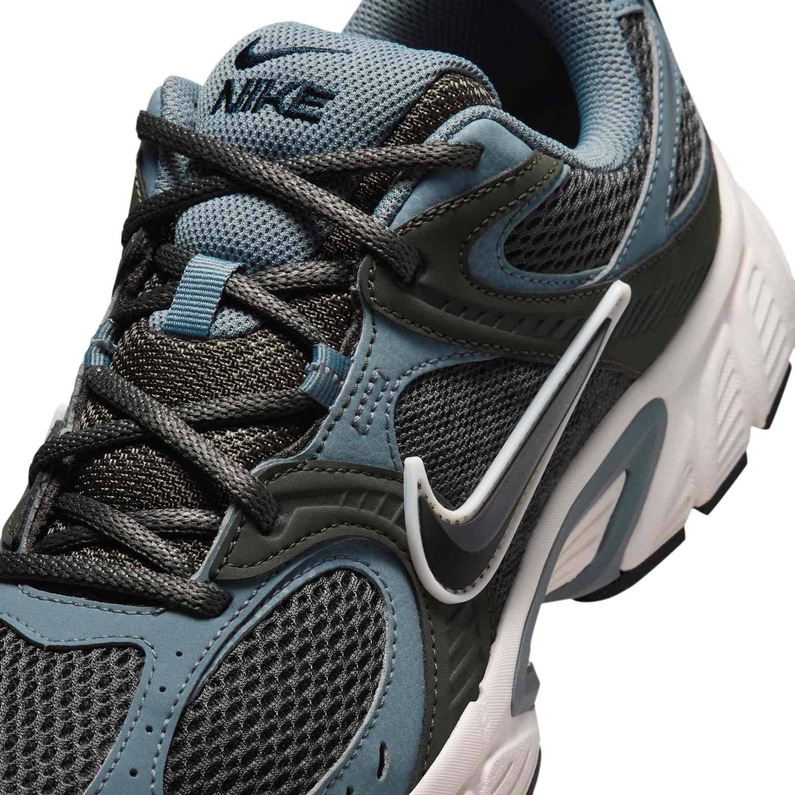 Nike V5 RNR Black Newsprint IO7835-002 side