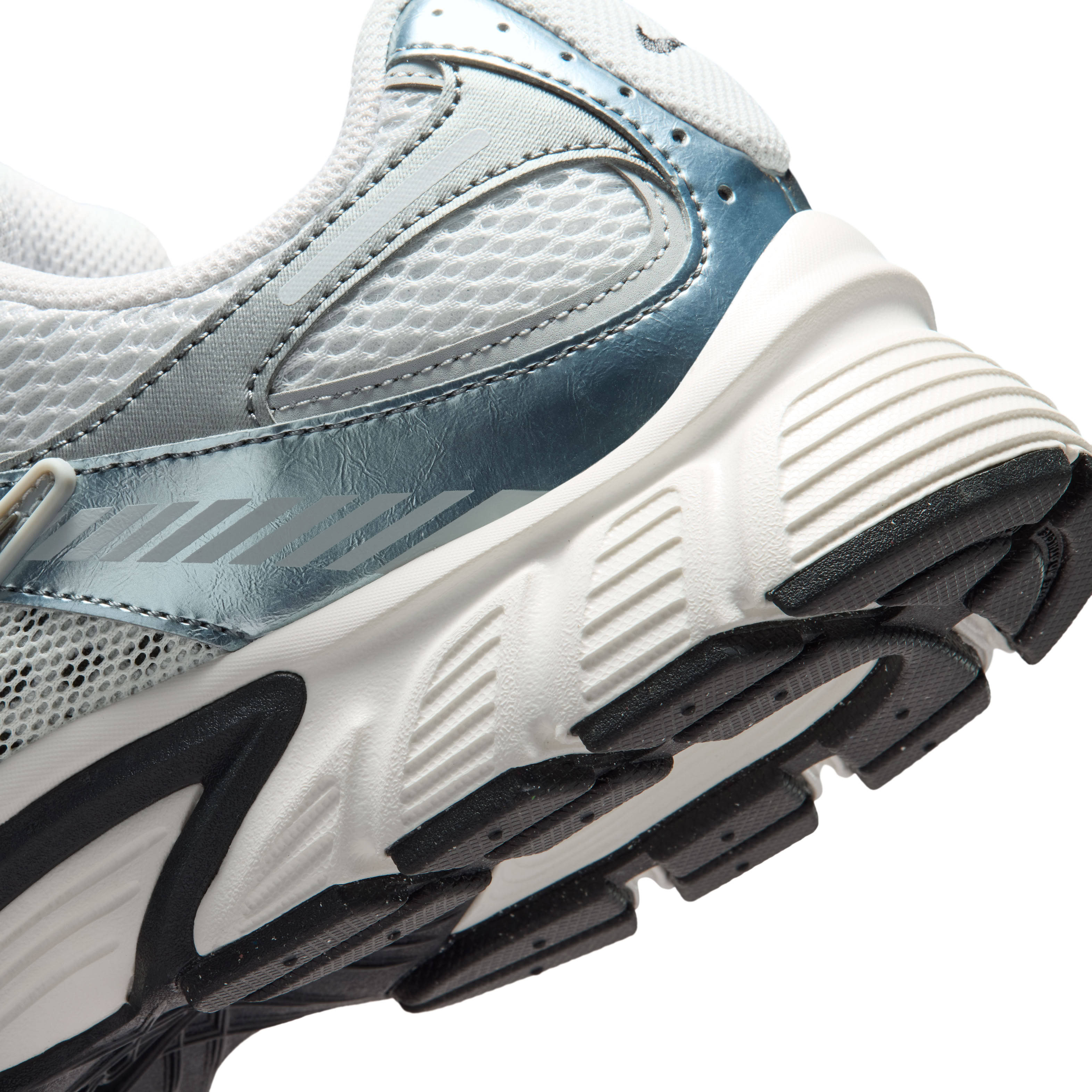 Nike V5 RNR Photon Dust Smoke Grey Detail 1