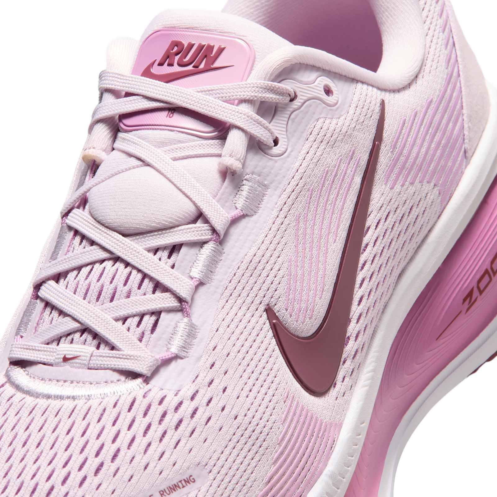 Nike Vomero 18 Bleached Lilac Pink HM6804-500 side (1)