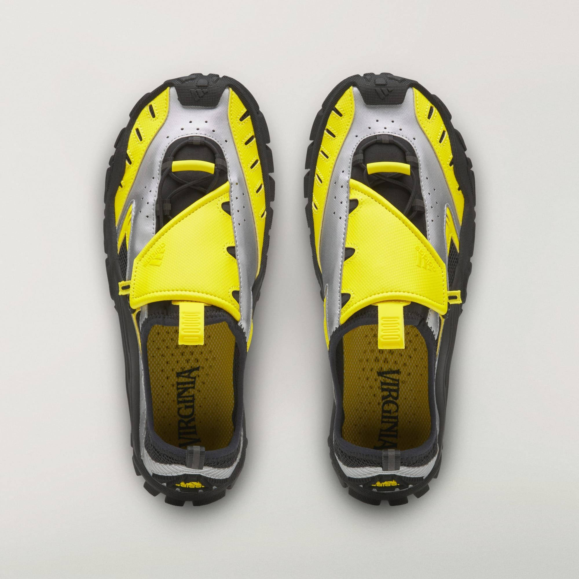 Pharrell x adidas Watermoc Starfish Yellow middle