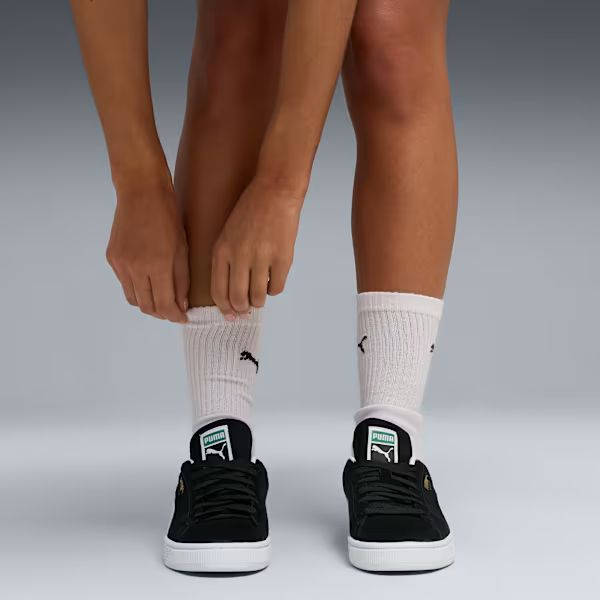 PUMA Suede Classic Black White 399781-01 on foot