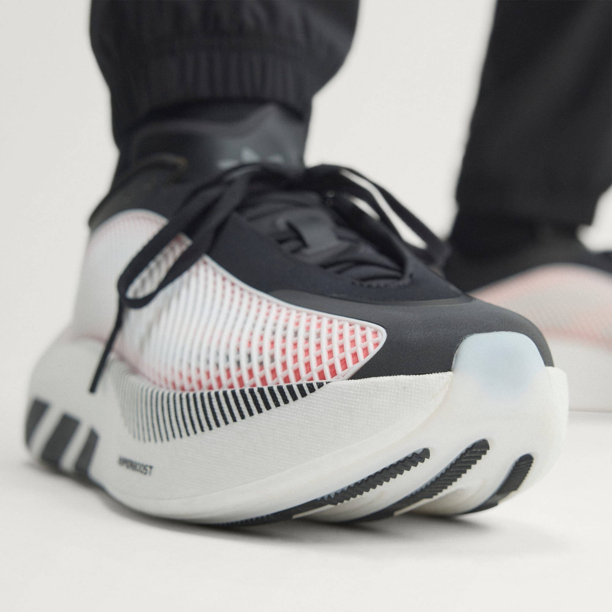 adidas Hyperboost Euphoria Pink Black LA6206 on foot toe