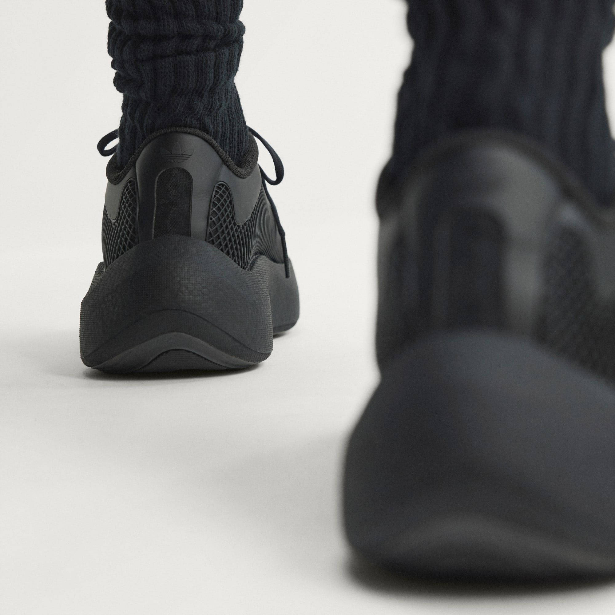 adidas Hyperboost Euphoria Triple Black LA6211 on foot back